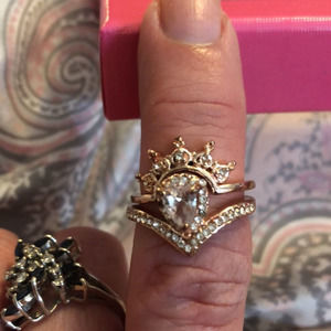 White Sapphire Crown Guard 18K Rose Gold Ring Set